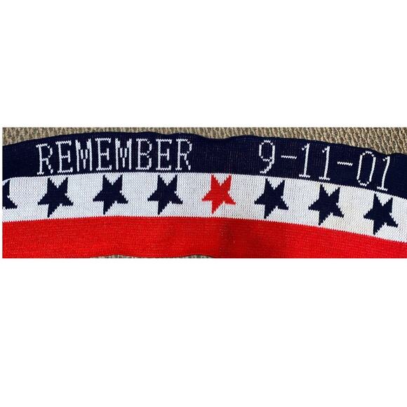 VINTAGE 9-11-01 AMERICANA SCARF KNITMAKERS UNISEX Y2K USA - Picture 2 of 6